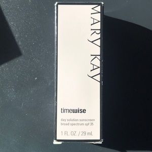 Mary Kay timewise day Soultion